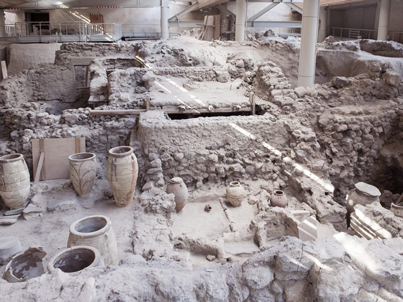 akrotiri-site-santorini